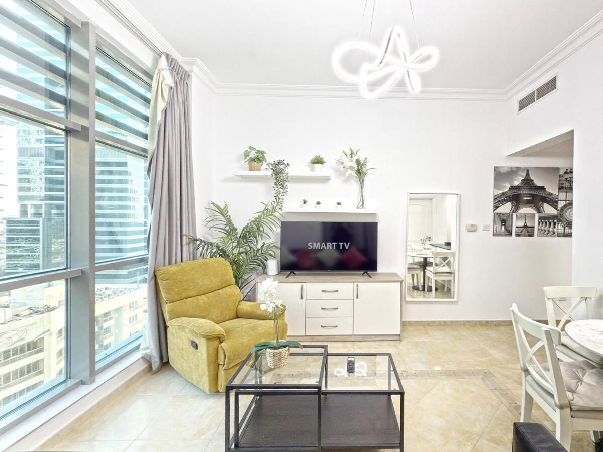 One Bedroom Near And Metro In Marina Z1011 Apartment